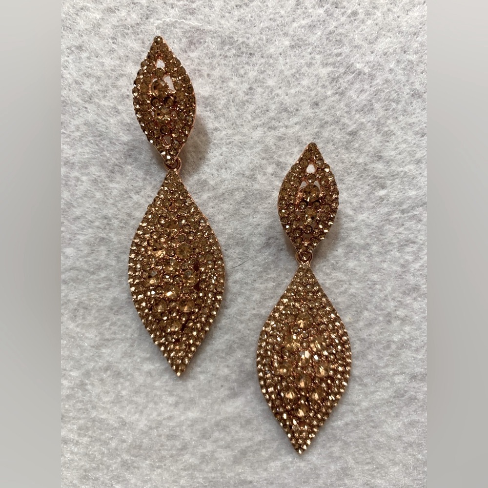 Stunning buff pink glitzy earrings